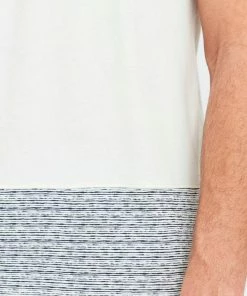 Bester Verkauf ❤️ Indicode T-Shirt »Remmond« T-Shirt im Colorblock-Look Rootbeer (090), Navy (400), Marshmellow (091), Light Grey Mix (913) 😉 28 Bester Verkauf ❤️ Indicode T-Shirt »Remmond« T-Shirt im Colorblock-Look Rootbeer (090), Navy (400), Marshmellow (091), Light Grey Mix (913) 😉 -Indicode Verkaufsladen aa54dc8a 93ce 53b9 a7b4 7ce71f77cb4e